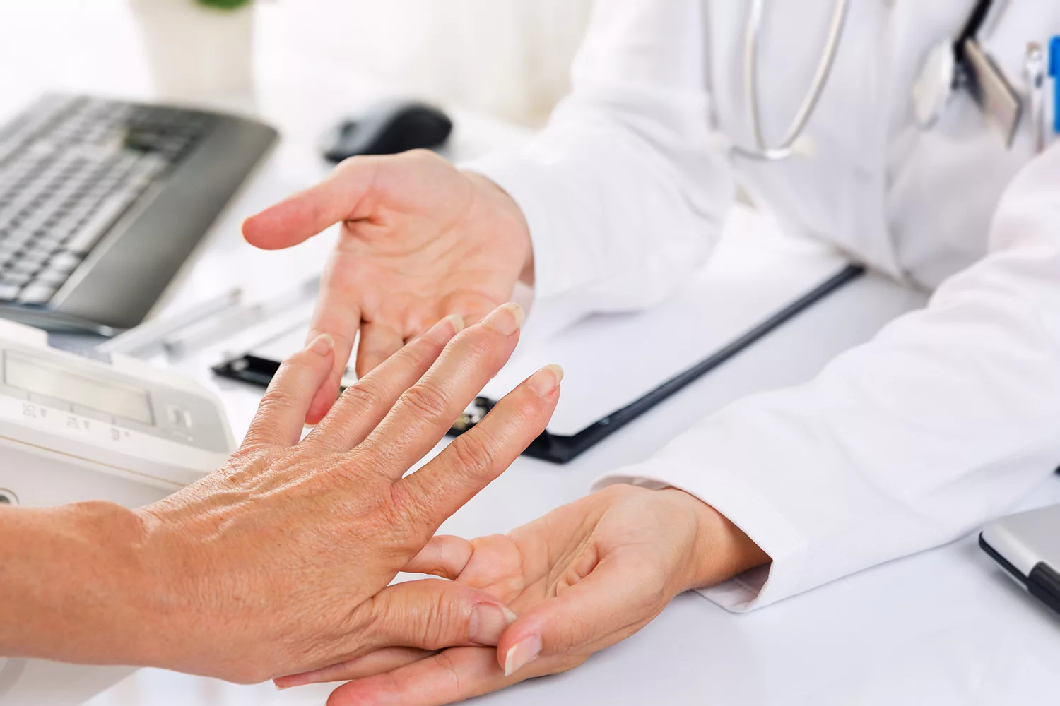 Understanding Rheumatoid Arthritis: A Guide to Early Detection and Treatment